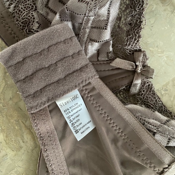 Plus size  Bra & Underwear Set - Picture 2 of 6